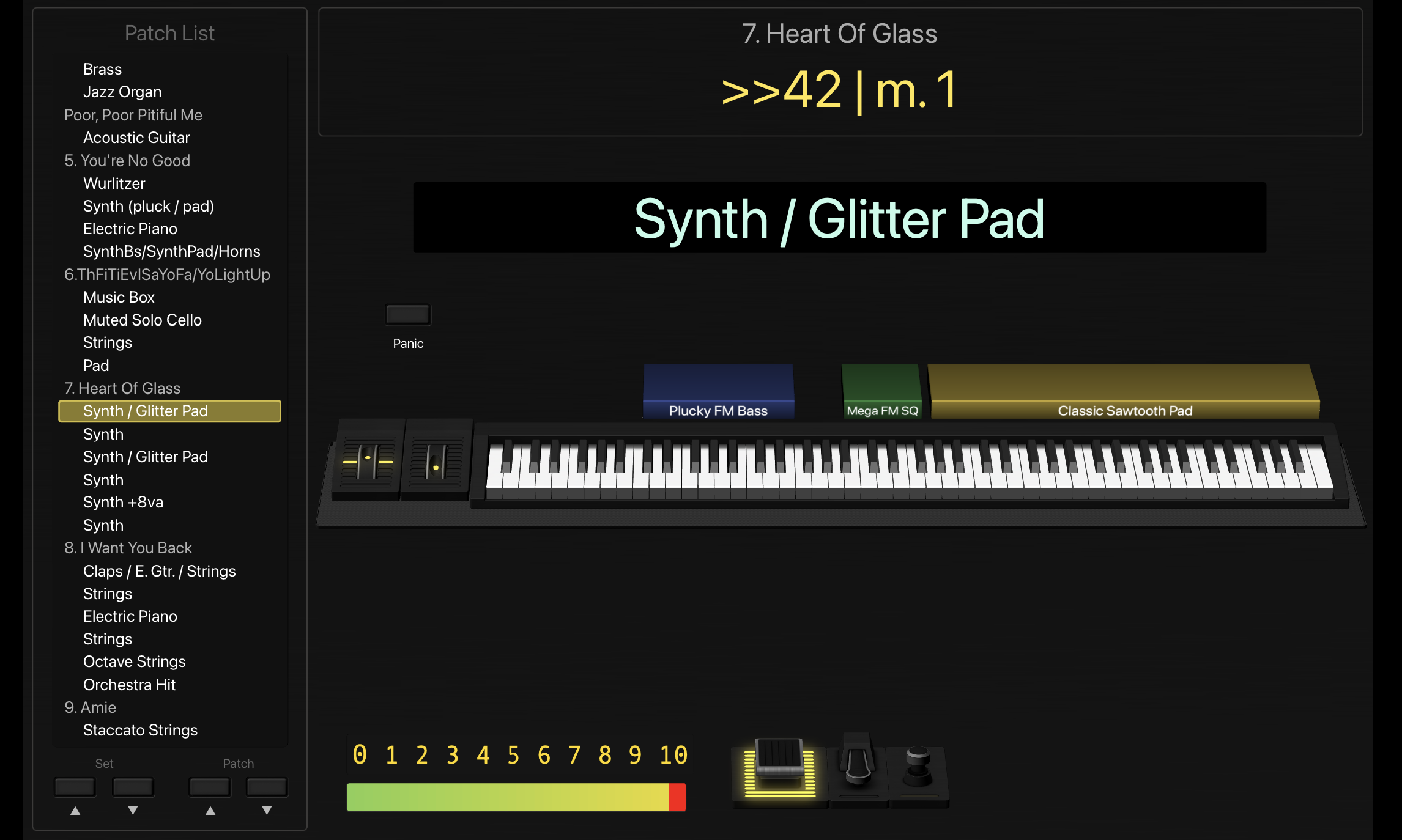 Screenshot of the MainStage concert layout, showing an example patch for Synth and Glitter Pad in the song Heart Of Glass.